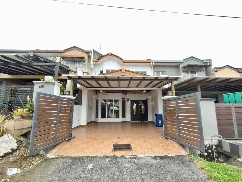 2-storey Terraced House for Sale in Taman Puncak Jalil (Seri Kembangan) - Azli Ibrahim - Exterior - PropertyGuru.com.my