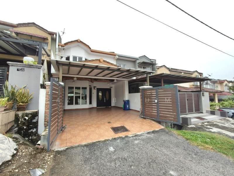 2-storey Terraced House for Sale in Taman Puncak Jalil (Seri Kembangan) - Azli Ibrahim - Exterior - PropertyGuru.com.my