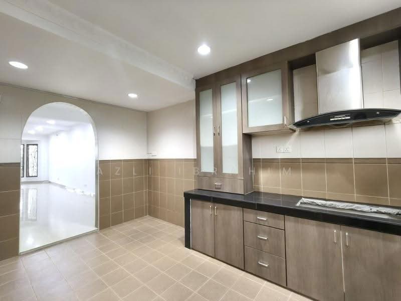 2-storey Terraced House for Sale in Taman Puncak Jalil (Seri Kembangan) - Azli Ibrahim - Kitchen - PropertyGuru.com.my
