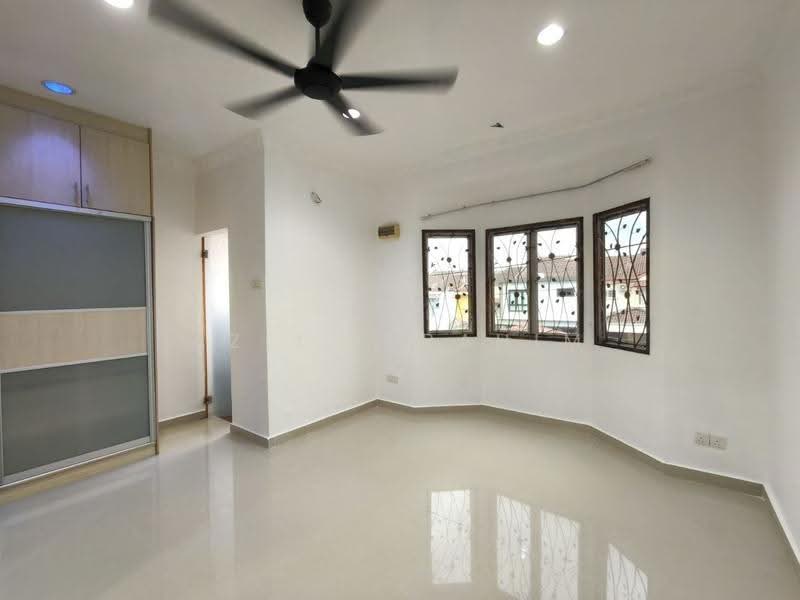 2-storey Terraced House for Sale in Taman Puncak Jalil (Seri Kembangan) - Azli Ibrahim - Interior - PropertyGuru.com.my