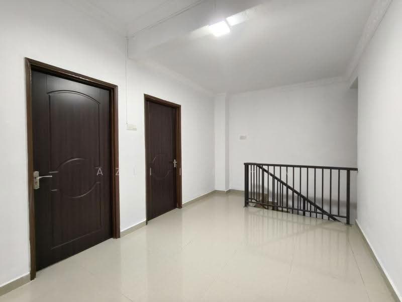 2-storey Terraced House for Sale in Taman Puncak Jalil (Seri Kembangan) - Azli Ibrahim - Interior - PropertyGuru.com.my
