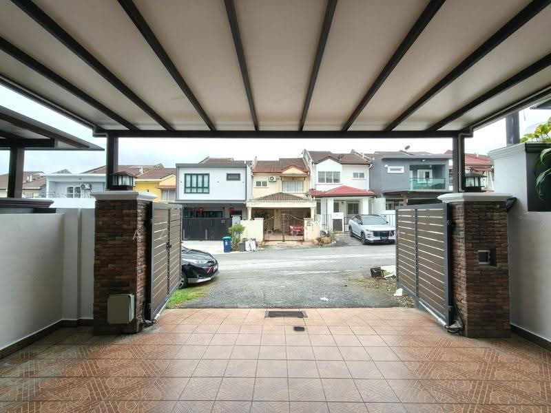 2-storey Terraced House for Sale in Taman Puncak Jalil (Seri Kembangan) - Azli Ibrahim - Exterior - PropertyGuru.com.my