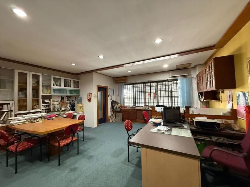 Terrace Factory for Sale in Kawasan Perindustrian Mount Austin (Tebrau) - Chang Wan Chin - Office - PropertyGuru.com.my