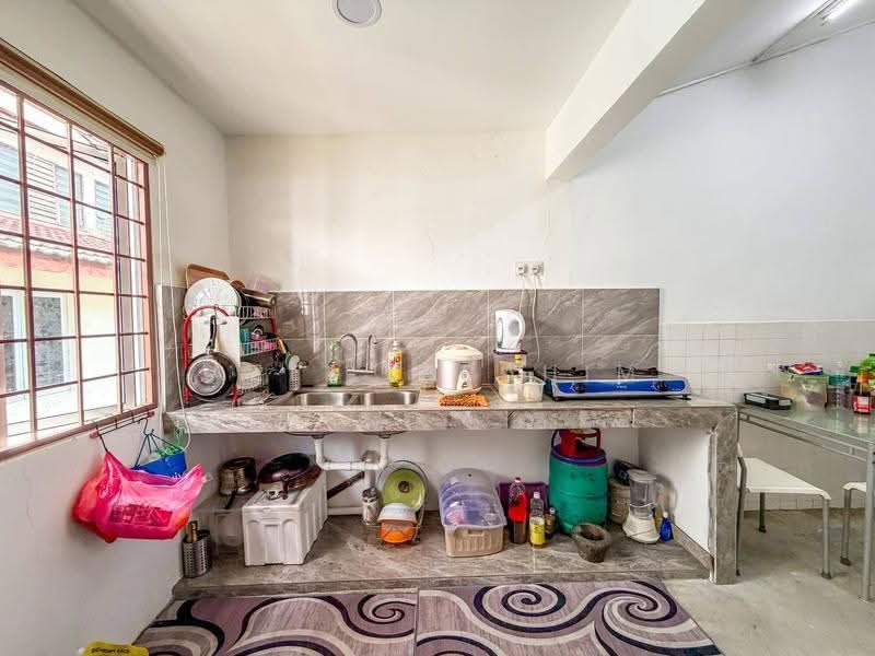 2-storey Terraced House for Sale in Taman Kantan Permai (Kajang) - Azli Ibrahim - Kitchen - PropertyGuru.com.my
