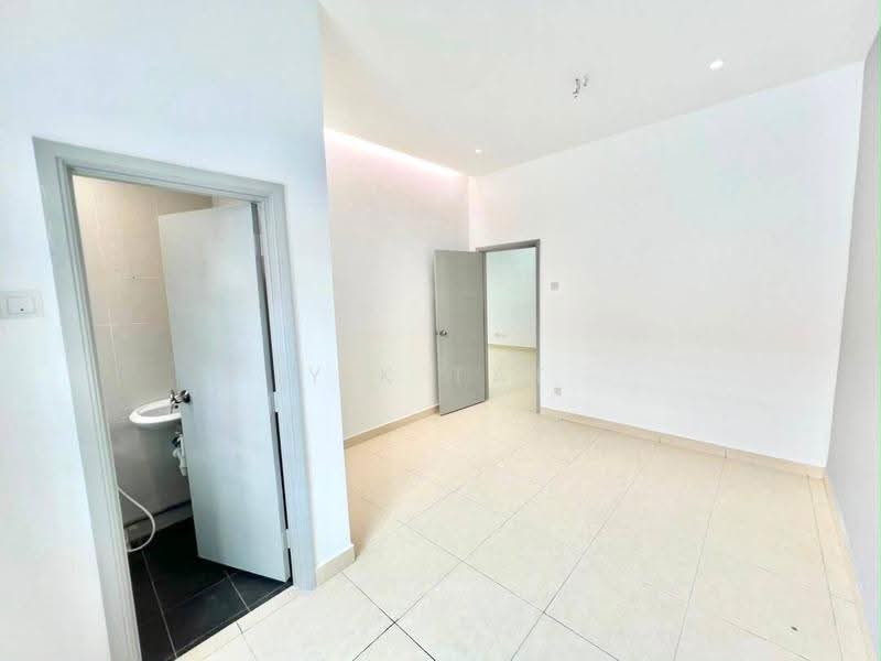 2-storey Terraced House for Sale in Bandar Dato Onn (Tebrau) - Yik Tat - Interior - PropertyGuru.com.my