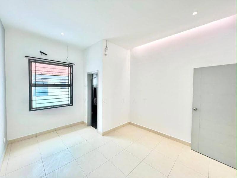 2-storey Terraced House for Sale in Bandar Dato Onn (Tebrau) - Yik Tat - PropertyGuru.com.my