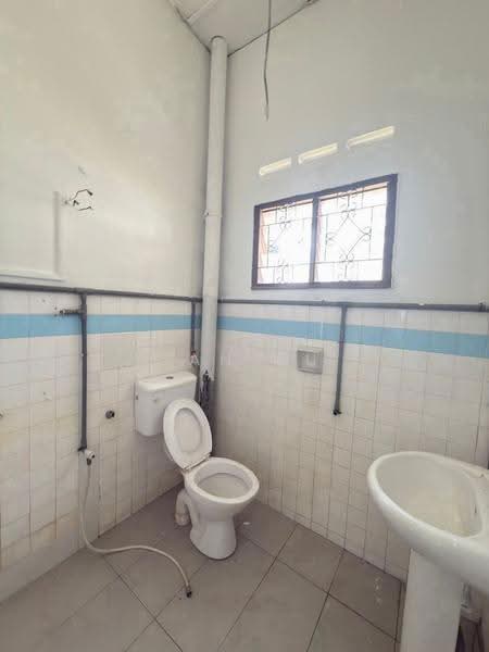 Semi-Detached House for Sale in Taman Sentosa (Johor Bahru) - JAN AU - Bathroom - PropertyGuru.com.my
