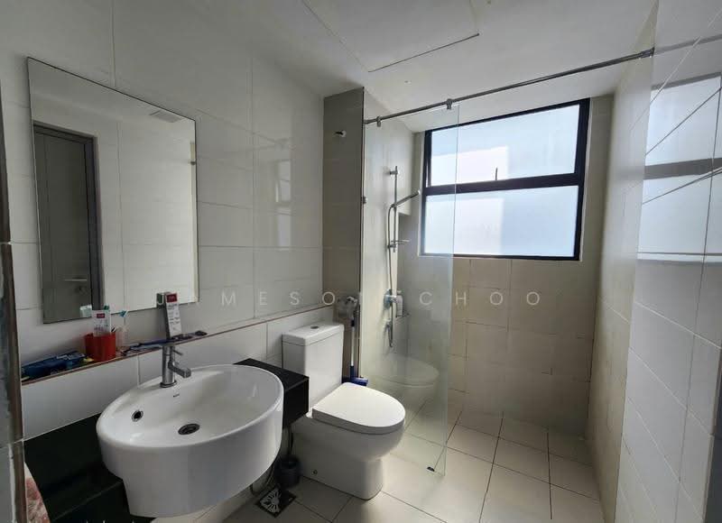 Service Residence for Sale at Residences @ 1 Tebrau - Jameson Choo - Bathroom - PropertyGuru.com.my