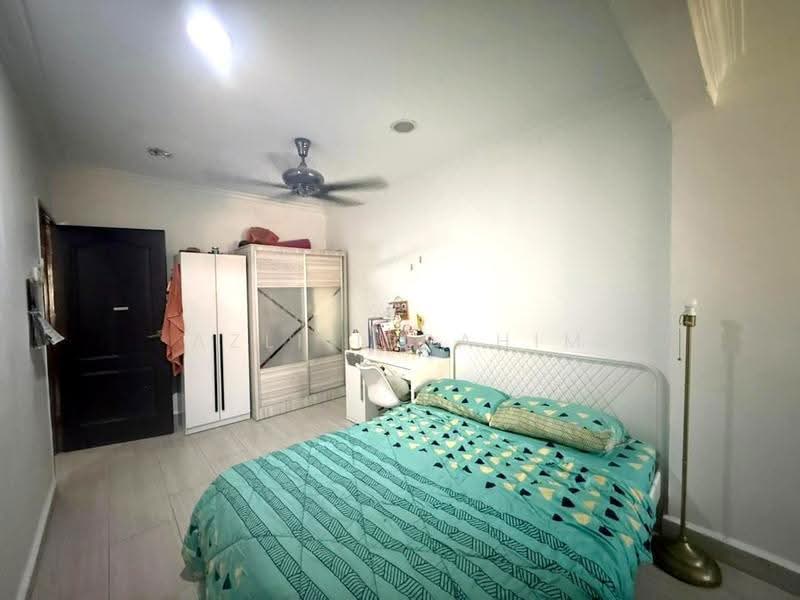 2-storey Terraced House for Sale in Bandar Bukit Puchong (Puchong) - Azli Ibrahim - Bedroom - PropertyGuru.com.my