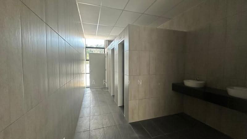 Cluster Factory for Rent in Ulu Tiram (Johor) - Carson . - Bathroom - PropertyGuru.com.my