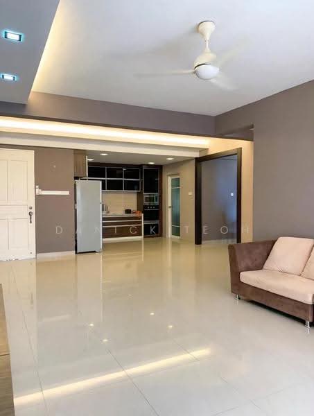 Kondominium untuk Dijual di The Waterfront Condominium - Danick Teoh - Living Room - PropertyGuru.com.my