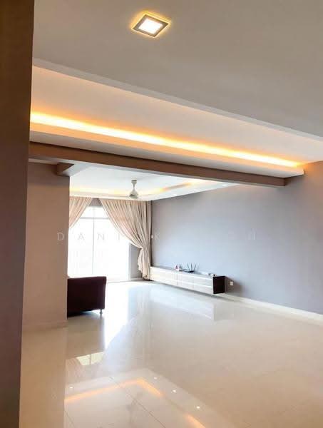 Kondominium untuk Dijual di The Waterfront Condominium - Danick Teoh - Living Room - PropertyGuru.com.my