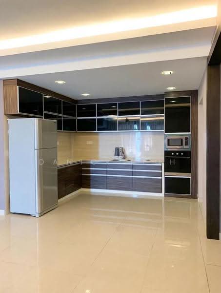 Kondominium untuk Dijual di The Waterfront Condominium - Danick Teoh - Kitchen - PropertyGuru.com.my