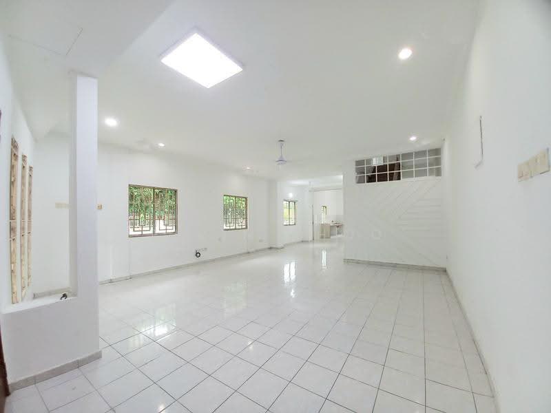 2-storey Terraced House for Sale in Batu Maung (Penang) - Elvin Choo - Living Room - PropertyGuru.com.my