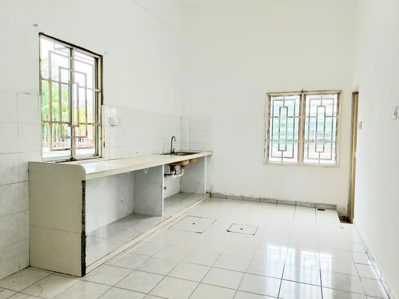 Rumah Teres 2-Tingkat untuk Disewa di Batu Maung (Penang) - Elvin Choo - Kitchen - PropertyGuru.com.my
