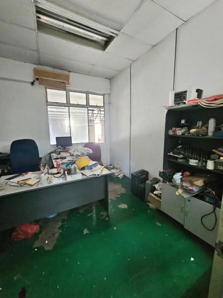 Terrace Factory for Sale in Taman Kota Puteri (Masai) - Carson . - Study - PropertyGuru.com.my