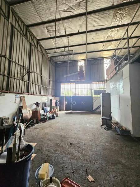 Terrace Factory for Sale in Taman Kota Puteri (Masai) - Carson . - Interior - PropertyGuru.com.my