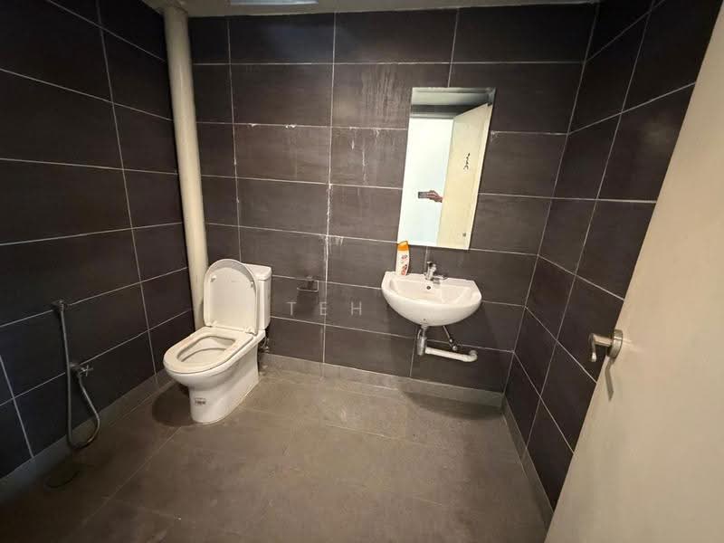 Kedai untuk Disewa di Langkawi (Kuah) - Teh . - Bathroom - PropertyGuru.com.my