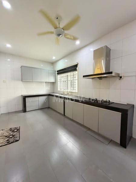 2-storey Terraced House for Sale in Bandar Parklands (Klang) - Vivian Koh - Kitchen - PropertyGuru.com.my