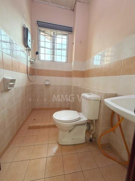 2-storey Terraced House for Sale in Bandar Parklands (Klang) - Vivian Koh - Bathroom - PropertyGuru.com.my