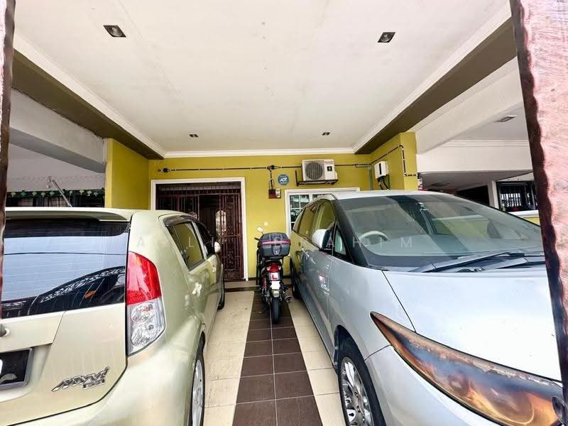 1.5-storey Terraced House for Sale in Taman Permata (Ulu Kelang) - Azli Ibrahim - Exterior - PropertyGuru.com.my