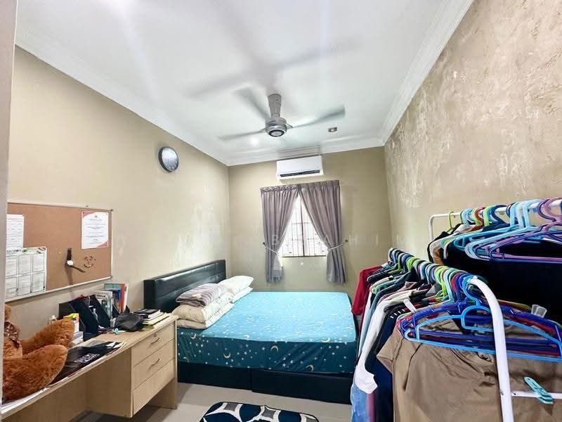 1.5-storey Terraced House for Sale in Taman Permata (Ulu Kelang) - Azli Ibrahim - Bedroom - PropertyGuru.com.my