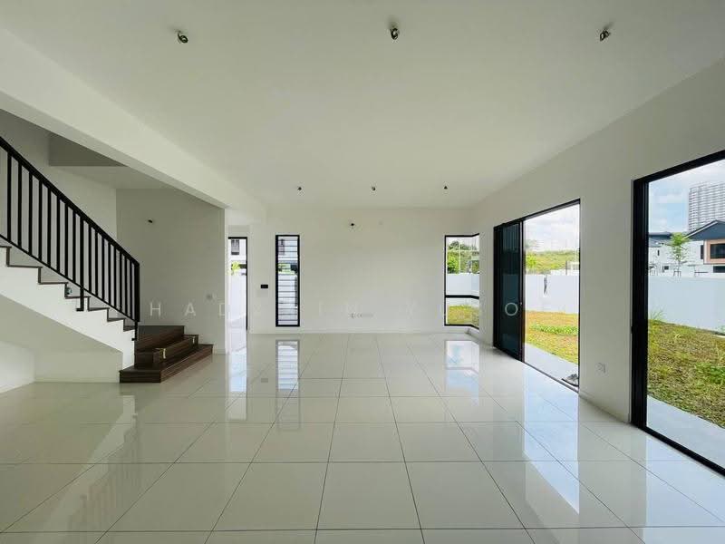 2-storey Terraced House for Sale in Sepang (Selangor) - HADZRIN YUSOF - Living Room - PropertyGuru.com.my
