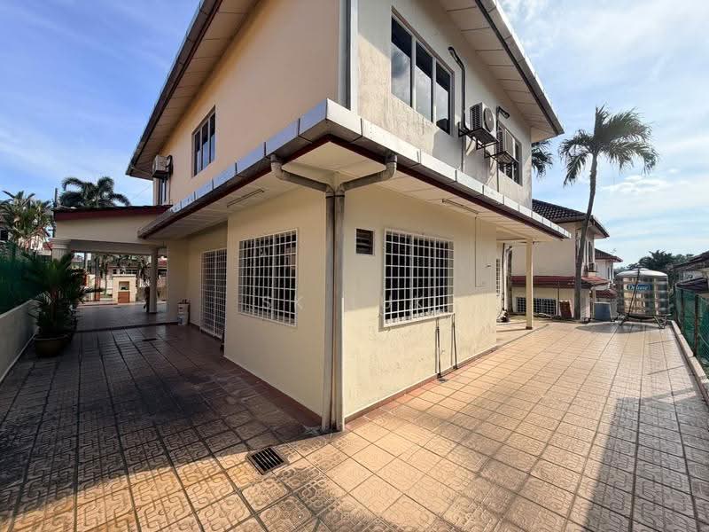 Bungalow House for Sale in Taman Sri Hijau (Rawang) - SK Luk - Exterior - PropertyGuru.com.my