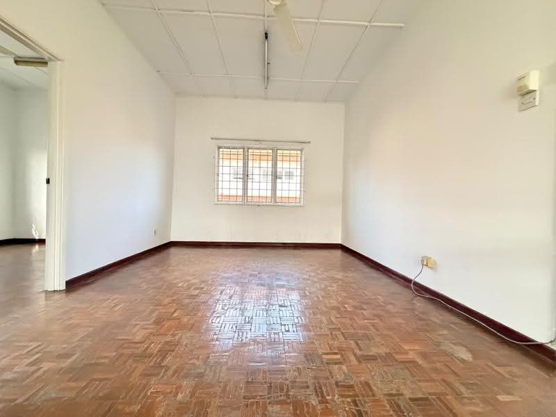 Bungalow House for Sale in Taman Sri Hijau (Rawang) - SK Luk - Interior - PropertyGuru.com.my