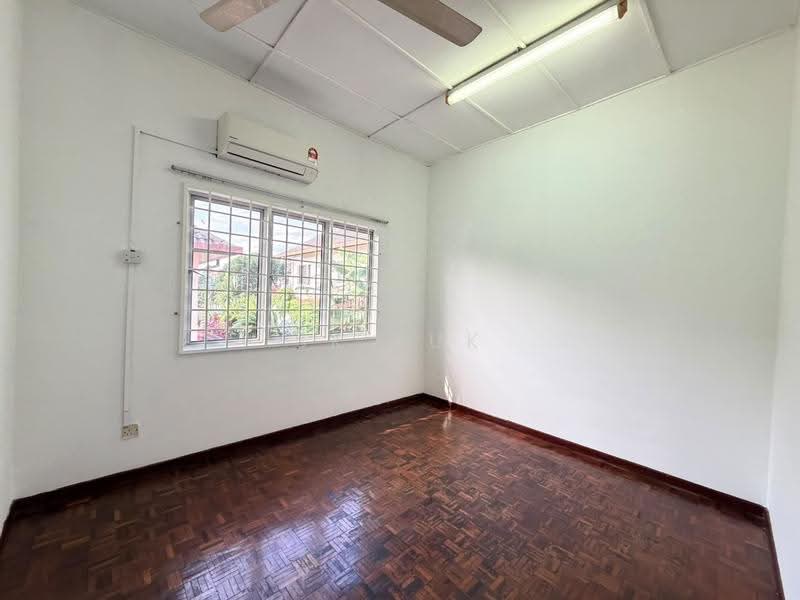 Bungalow House for Sale in Taman Sri Hijau (Rawang) - SK Luk - Interior - PropertyGuru.com.my