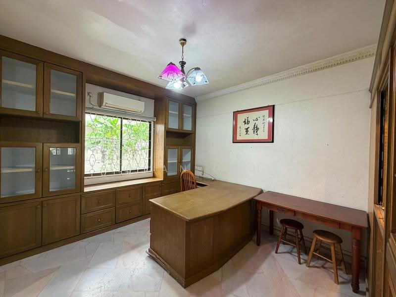 Bungalow House for Sale in Island Glades (Jelutong) - Qyan Goh - Study - PropertyGuru.com.my