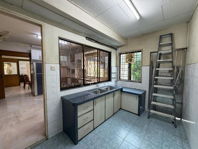 Bungalow House for Sale in Island Glades (Jelutong) - Qyan Goh - Kitchen - PropertyGuru.com.my