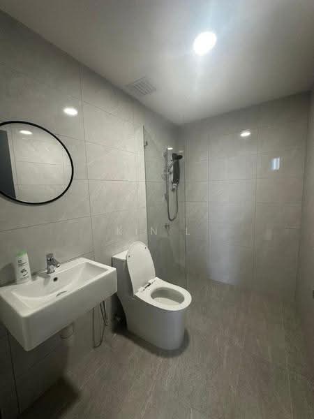 Service Residence for Sale at Altris Residences @ The Quartz WM - Kin L - Bathroom - PropertyGuru.com.my