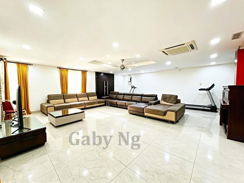 2.5-storey Terraced House for Sale in Pandan Indah (Ampang) - Gaby Ng - Living Room - PropertyGuru.com.my