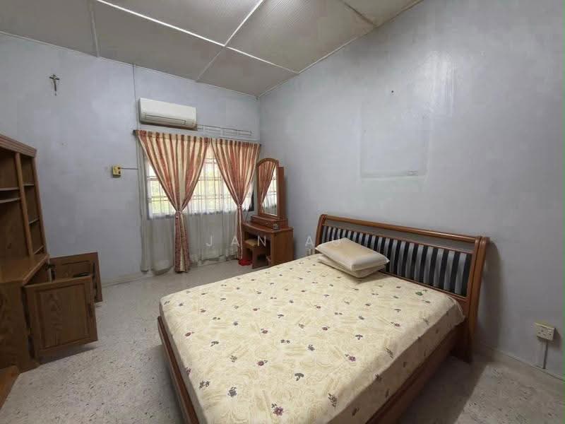 Rumah Berkembar untuk Dijual di Taman Sentosa (Johor Bahru) - JAN AU - Bedroom - PropertyGuru.com.my