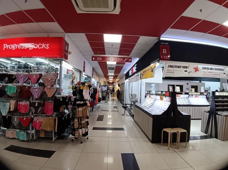 Retail Space for Rent in Bandar Botanic (Klang) - Steven Yong - Corridor - PropertyGuru.com.my