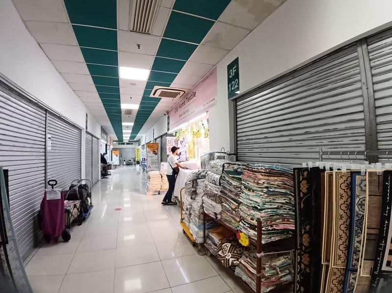 Retail Space for Rent in Bandar Botanic (Klang) - Steven Yong - Corridor - PropertyGuru.com.my