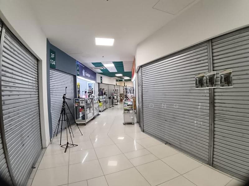 Retail Space for Rent in Bandar Botanic (Klang) - Steven Yong - Corridor - PropertyGuru.com.my