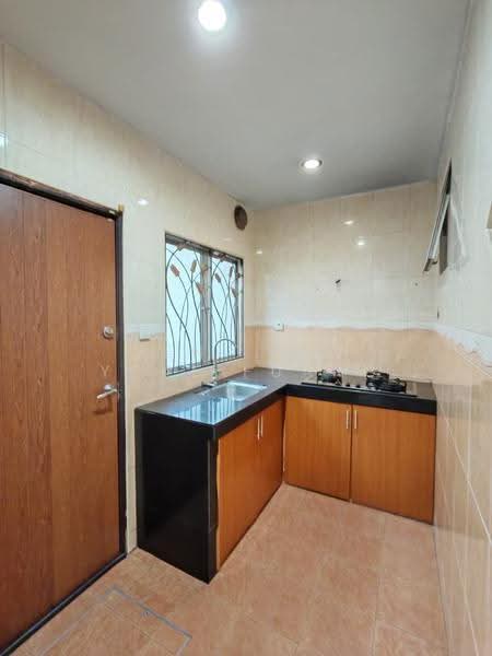 2-storey Terraced House for Rent in Setia Alam (Selangor) - Veni Foo Yoke Fuang - Kitchen - PropertyGuru.com.my