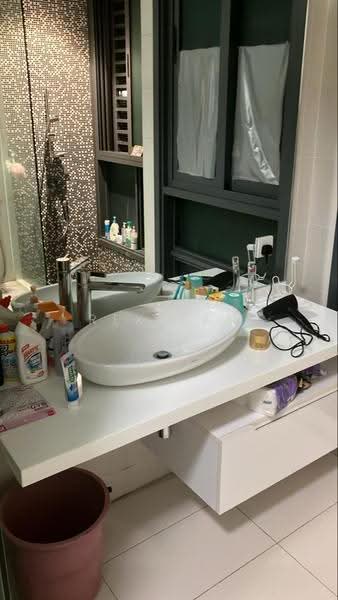 Kediaman Servis untuk Disewa di Vogue Suites One - Rex Tan - Bathroom - PropertyGuru.com.my