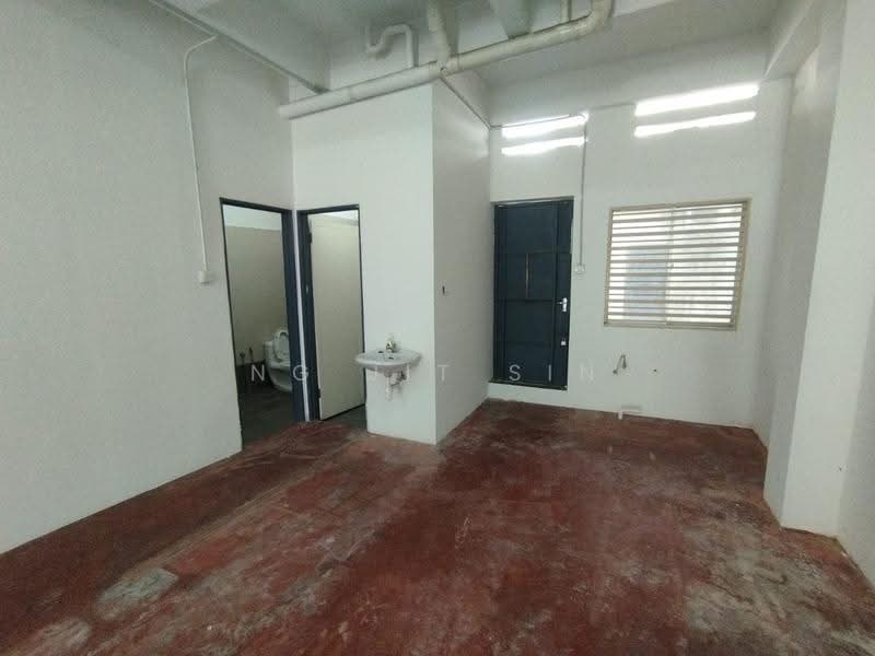 Shop / Office for Rent in George Town (Penang) - Ng Jit Sin - Bathroom - PropertyGuru.com.my
