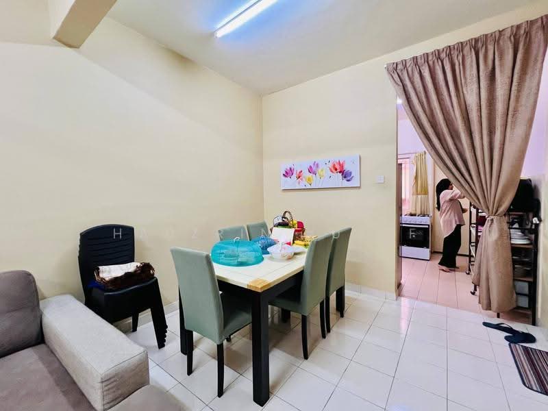 Rumah Teres 2-Tingkat untuk Dijual di Alam Suria (Puncak Alam) - HADZRIN YUSOF - Dining Room - PropertyGuru.com.my