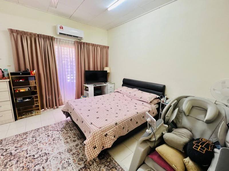 Rumah Teres 2-Tingkat untuk Dijual di Alam Suria (Puncak Alam) - HADZRIN YUSOF - Bedroom - PropertyGuru.com.my