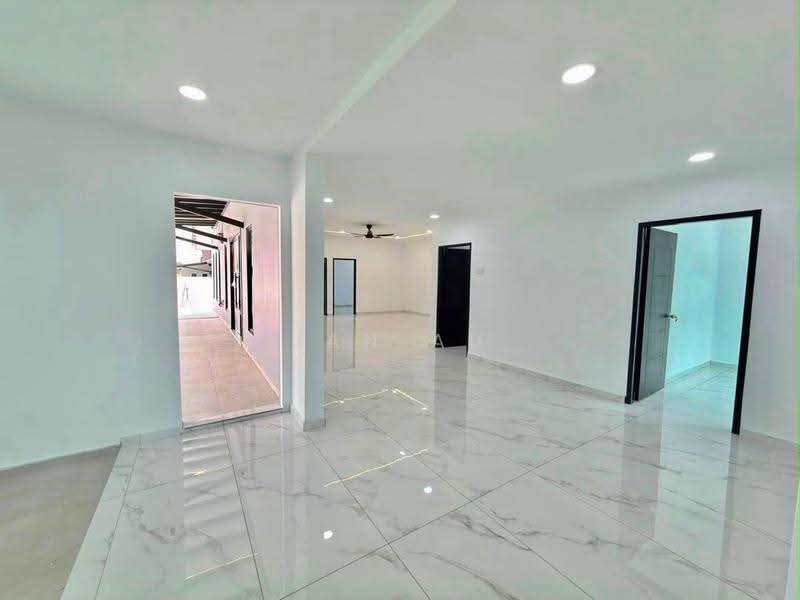 1-storey Terraced House for Sale in Taman Puteri Wangsa (Ulu Tiram) - JAN AU - Living Room - PropertyGuru.com.my