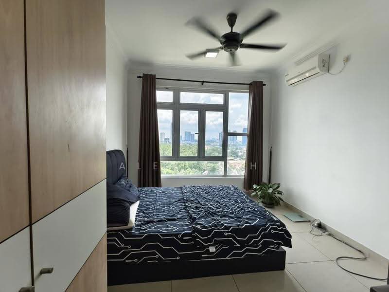 Service Residence for Sale at Pangsapuri Tanah Emas (Golden Sands) - Alex Sieh - Bedroom - PropertyGuru.com.my