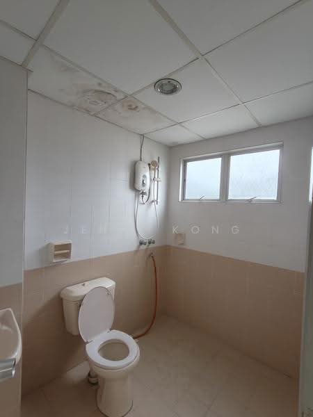 Apartment for Sale at Selesa Hillhomes Resort - Jenny Kong - Bathroom - PropertyGuru.com.my