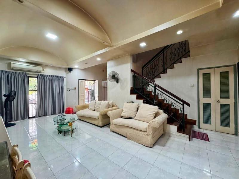 2-storey Terraced House for Sale in Pelangi Indah (Johor Bahru) - Alex Sieh - Living Room - PropertyGuru.com.my