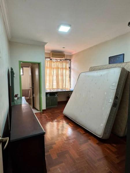 2-storey Terraced House for Sale in Pelangi Indah (Johor Bahru) - Alex Sieh - Bedroom - PropertyGuru.com.my