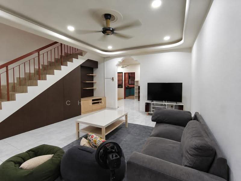 Rumah Teres untuk Dijual di Taman Setia Indah (Tebrau) - Chloe Chin - Living Room - PropertyGuru.com.my