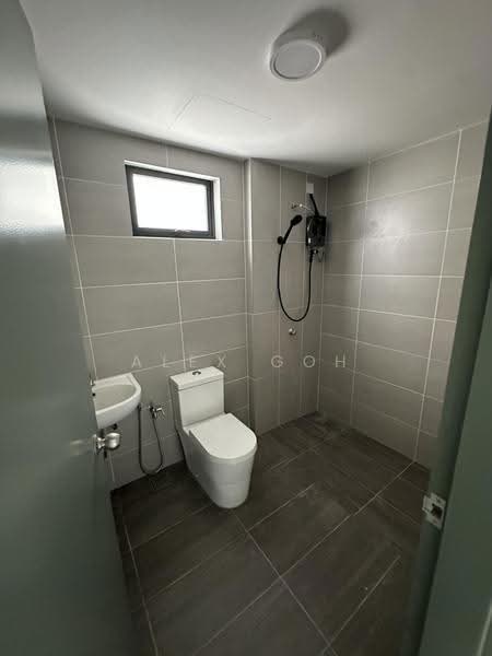 Service Residence for Rent at Parkland Residence @ Kajang 2 - Alex Goh - Bathroom - PropertyGuru.com.my
